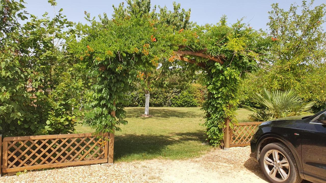Villa Agapanthe Saint-Georges-les-Baillargeaux Esterno foto